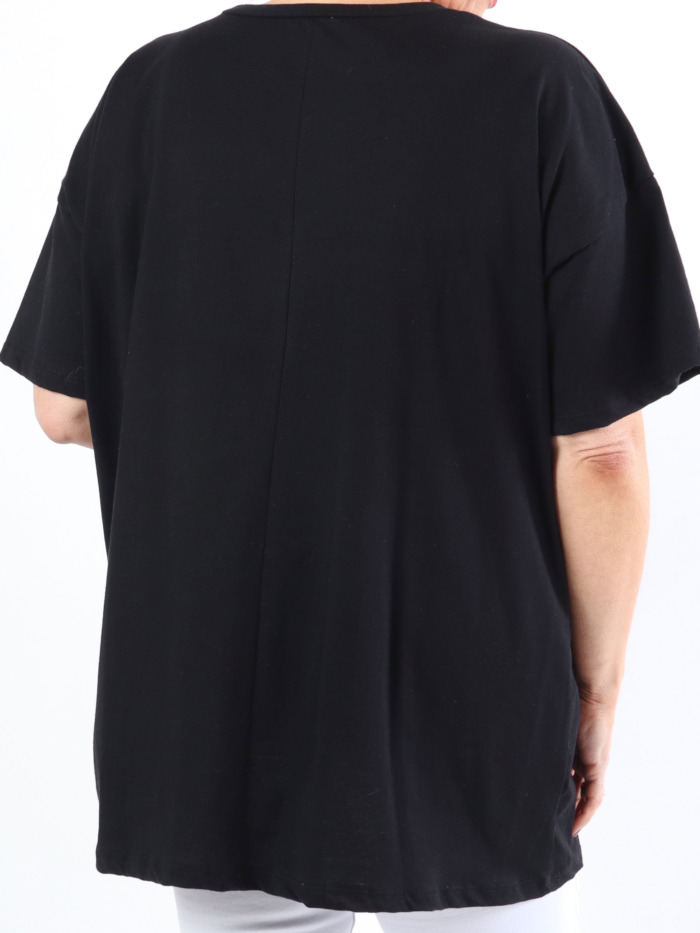 Sofia - Simpel plus size t-shirt med skrift på brystet